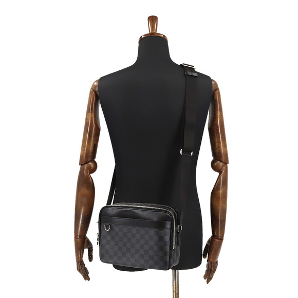 Louis Vuitton Damier Graphite Trocadero Messenger PM Shoulder Bag Black - Picture 8 of 8